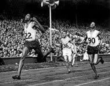 Arthur Wint wins Olympic gold medal, 1948
