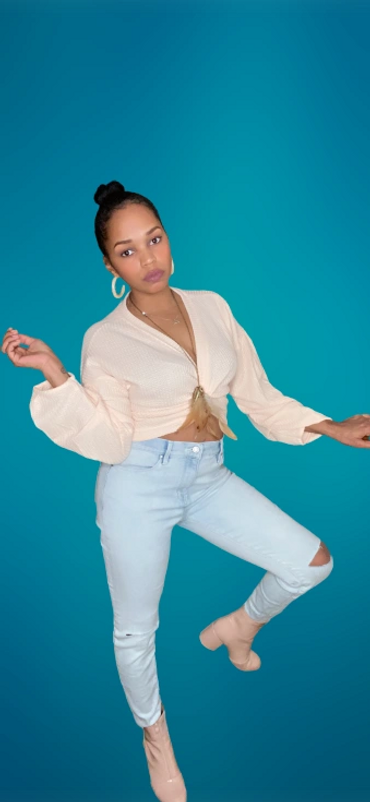 Date night mood or brunch with the girls