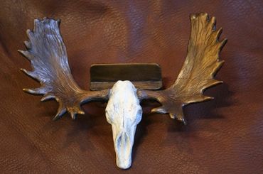 bronze moose, bronze moose cardholder, bronze cardholder, business cardholder bronze