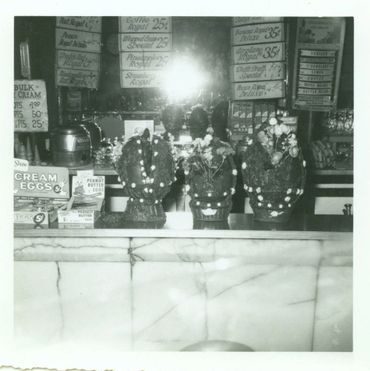 Knickerbocker's Ice cream and Candy Co.
Paterson, NJ chocolate Easter candy