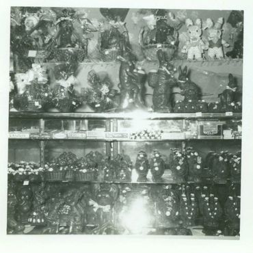 Knickerbocker's Ice cream and Candy Co.
Paterson, NJ chocolate Easter candy