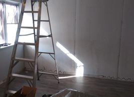 Prepare salt room walls