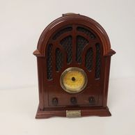 Vintage radio, wedding decorations 