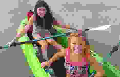 2 girls on water with 2 kayaks in sarasota, florida
www.sharkeyssarasota.com