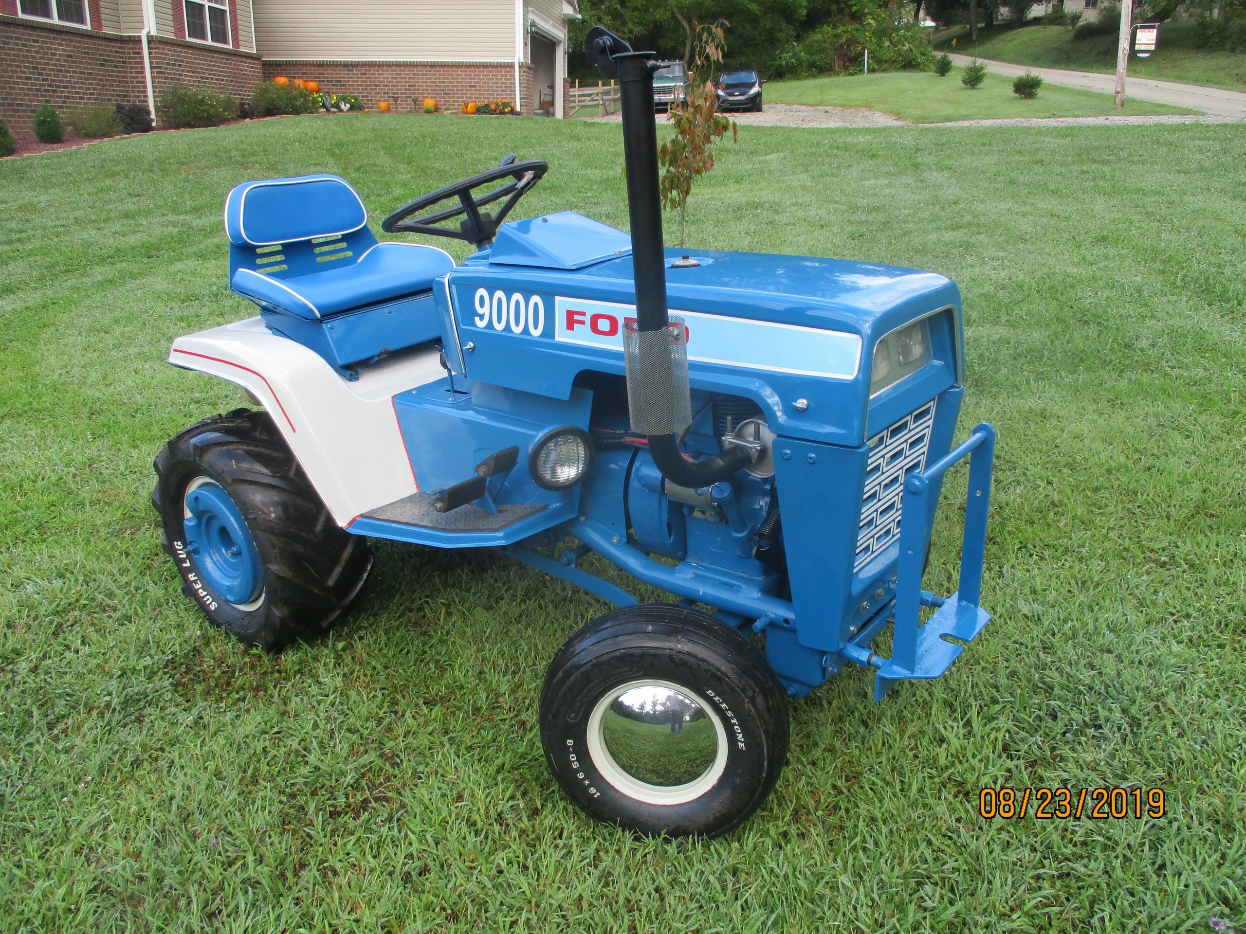 Ford lgt14D Diesel Lawn Mower Tractor *SELLING PARTS*