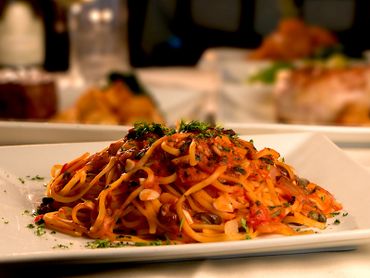 Mamma Gina Spaghetti Puttanesca Entree