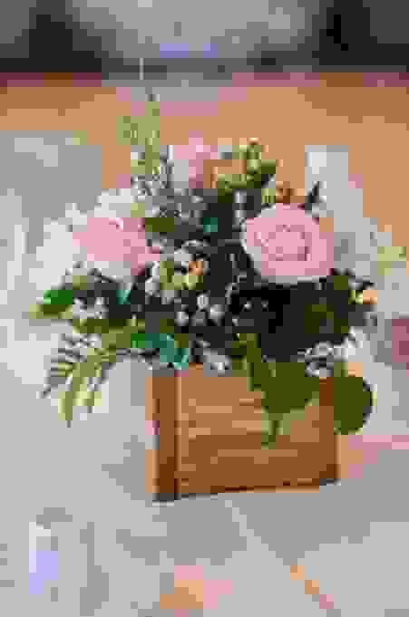 Happy New Year! Fun to Create can help you with your floral needs!