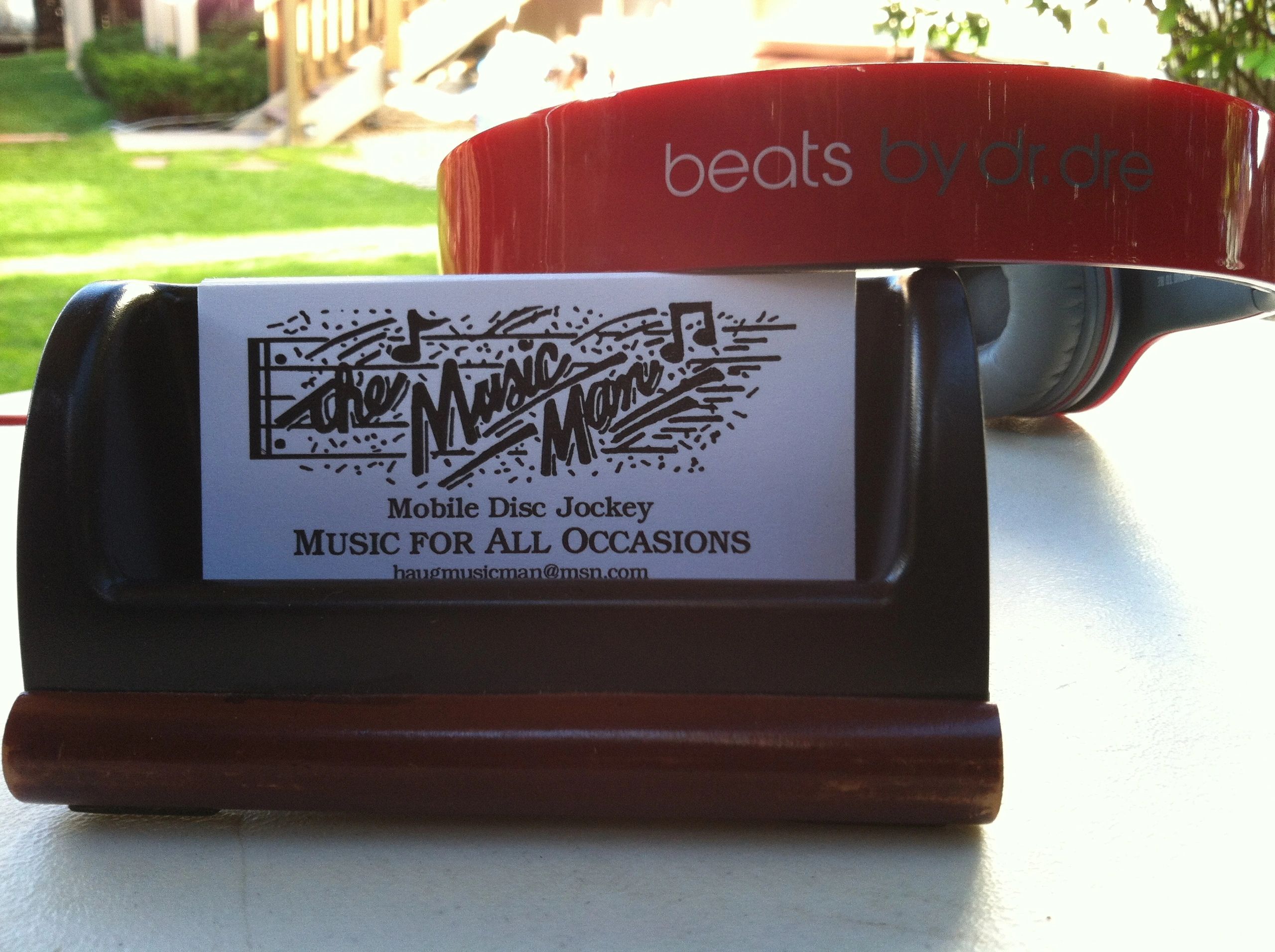 The Music Man dj Servcie. Headphones