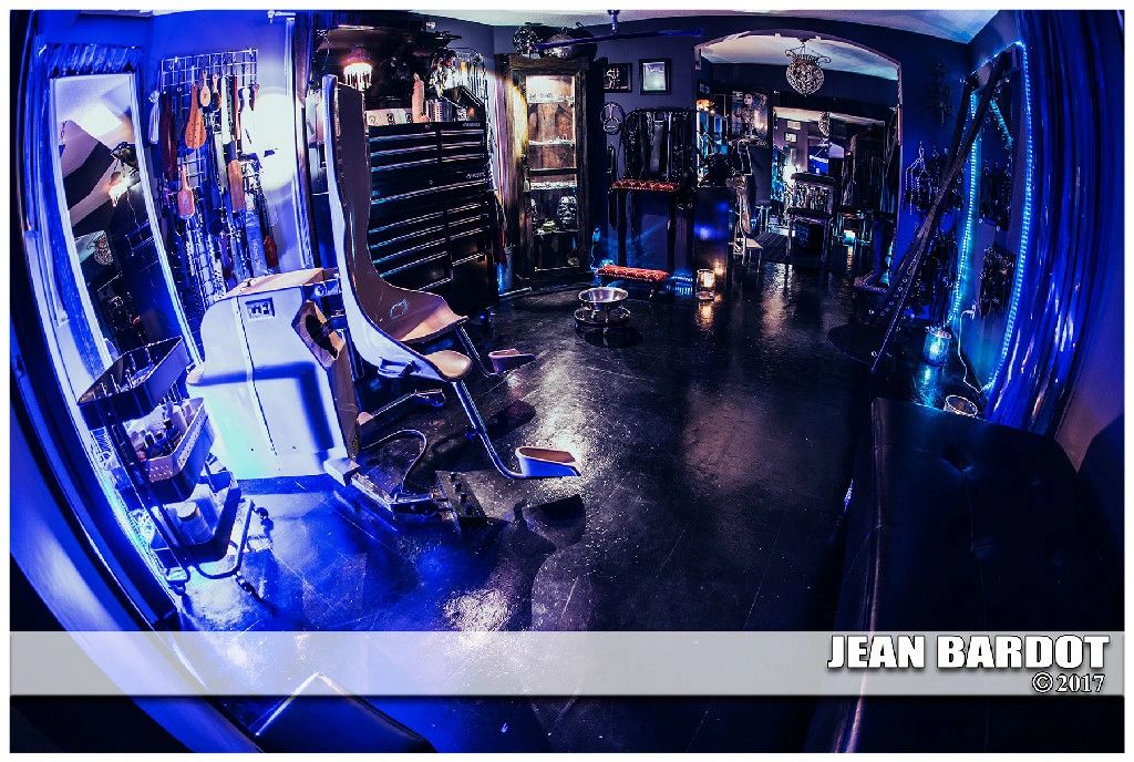 Minneapolis Dominatrix Jean Bardot's Dungeon