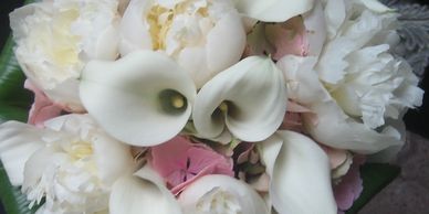 white lilies bridal bouquet