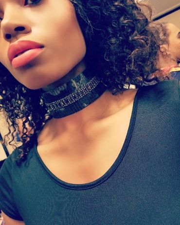leather choker with crystals
