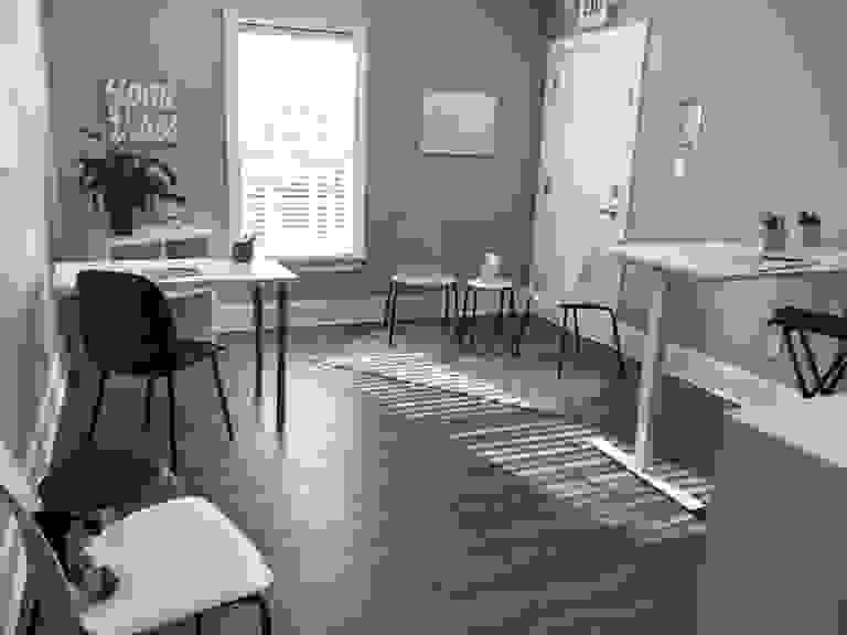 Hot desk shared workspace at MAD! Workspace - coworking for women only