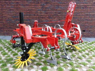 row cultivator, field cultivator