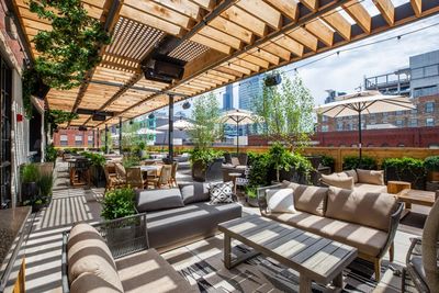 Outdoor patio heater, deck heater, natural gas heater, Edmonton Canada stylish efficient gas heater