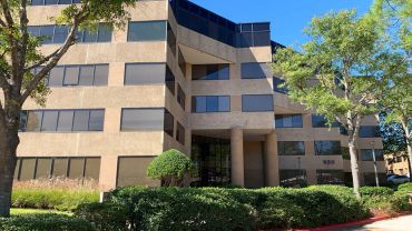 Exterior view of building 920 at Pierremont Office Park