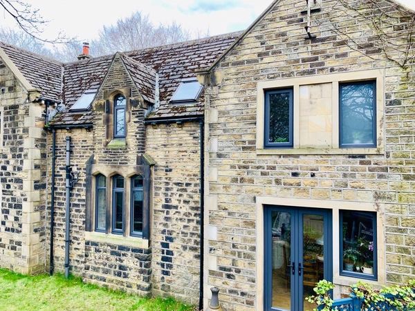 Kommerling Windows in grey