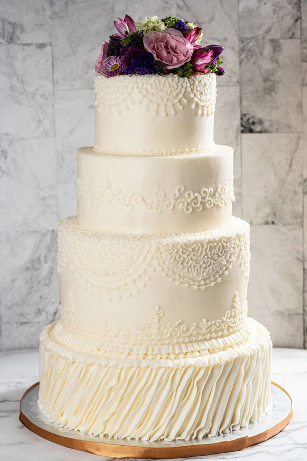 wedding cake, piping, buttercream