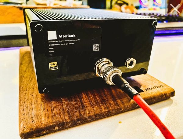 CTronic Music - AfterDark Audio Queen 10MHz OCXO Master Clock - Linear Power Supply