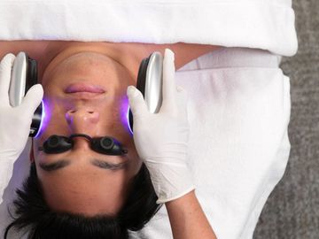 Hydrafacial LED Light Therapy, Facial, skincare, medical spa, microneedling, chemical peels