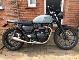 Triumph street twin custom with squirrel grey paintwork