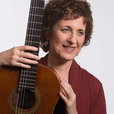 Judy Handler GUITAR:  Teaching Styles:
Classical, fingerpicking folk styles, jazz & pop songs