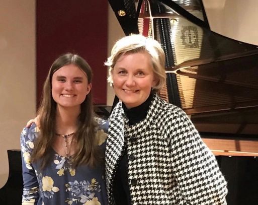 Elena Keil's piano studio at Evergreen Conservatory of Music
piano lessons in Evergreen