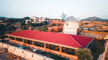 Mavi Değirmen ve Doğanbey Köyü