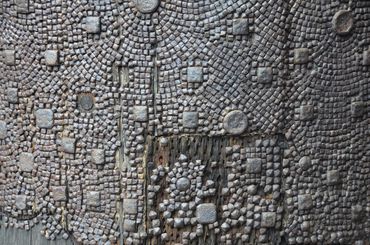 Nagelsäule ("Nail column") Detail