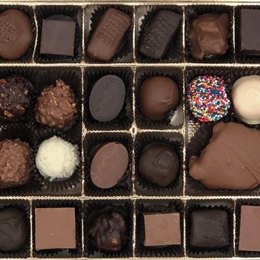Milk and dark chocolate 32 piece general assortment.