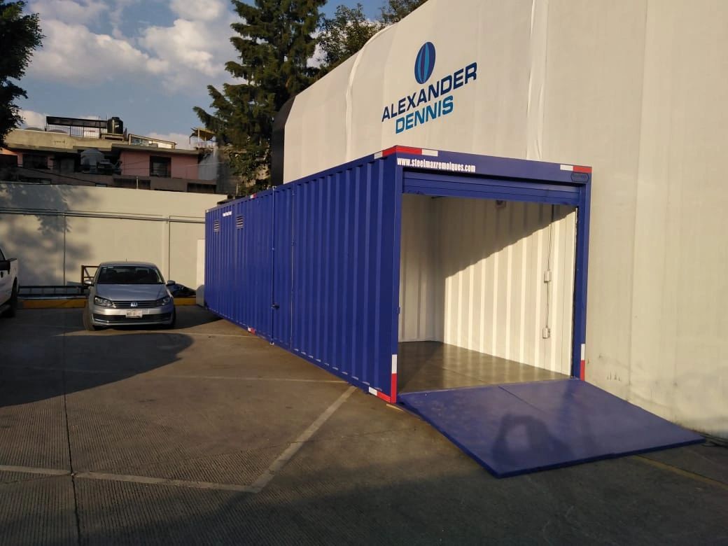 bodega movil de color azul ideal para almacenaje de material