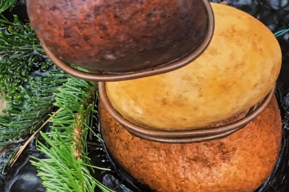 This landscape design element features naturally smooth stones tightly wrapped in copper wire. These balanced sculptures pay homage to a primitive awareness and the balance of nature.