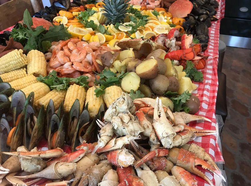 Grazing tables
Grazing board
Crab boil
Seafood boil
Cheese and charcuterie
Cheese board
Charcuterie 
