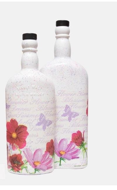 Easy Decoupage course in Dubai. Bottle Decoupage Art Divine ARt Studio Dubai.