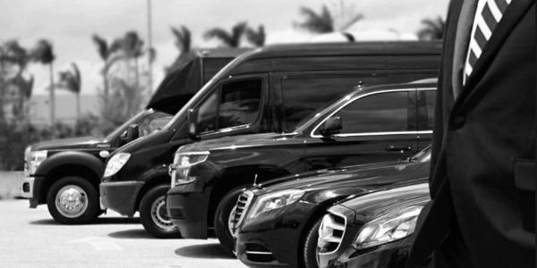 Travel Miami to / from New York with  car Service limo service to NY ,  driver for Miami to New York