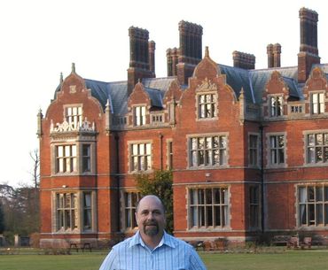 The Arthur Findlay College in front of Stansted Hall, Stansted England.
I wasn't satisfied with the