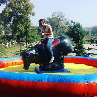 Rodeo Kiralama Hizmetleri, Şirket Pikniklerinde Şişme Oyun Parkı Kiralama, Şişme Rodeo Kiralama.