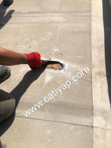 Delinmiş pvc membran