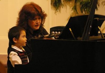 An example of piano lessons for preschool kids.
