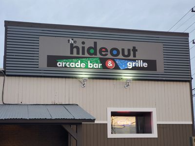 hideout arcade bar & grill, arcade bar in rehoboth beach, things to do in rehoboth beach, delaware