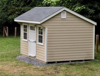 Quaker Deluxe Trim Package with Lap siding
