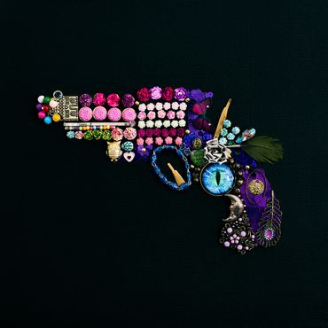 TITLE: REVOLVER
SERIES: “ENTREGA DE ARMAS”
2016
MIXED MEDIA
10’ X 10’ X 3'