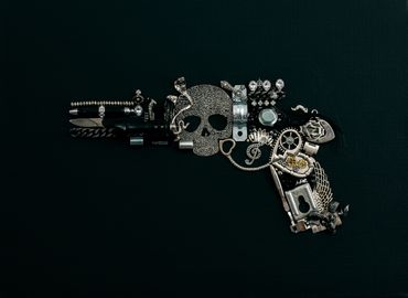 TITLE: METRALLA
SERIES: “ENTREGA DE ARMAS”
2016
MIXED MEDIA
12’ X 16’ X 2.7'