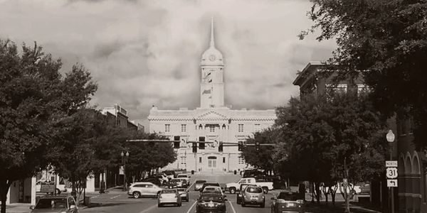 Columbia, TN courthouse near Compass Capital Management