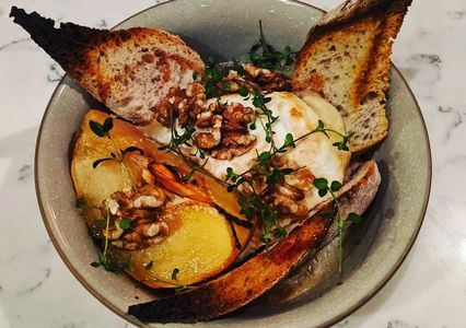 Poached quince, sourdough, sinodun hill goats cheese, walnuts, thyme and honey