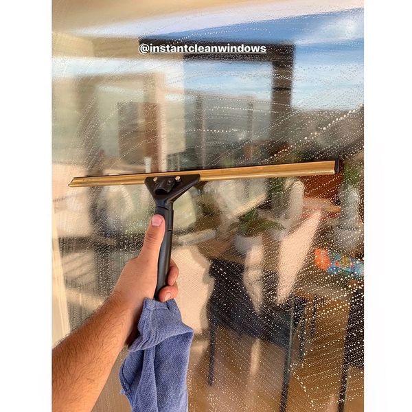 Squeegee Window Cleaning