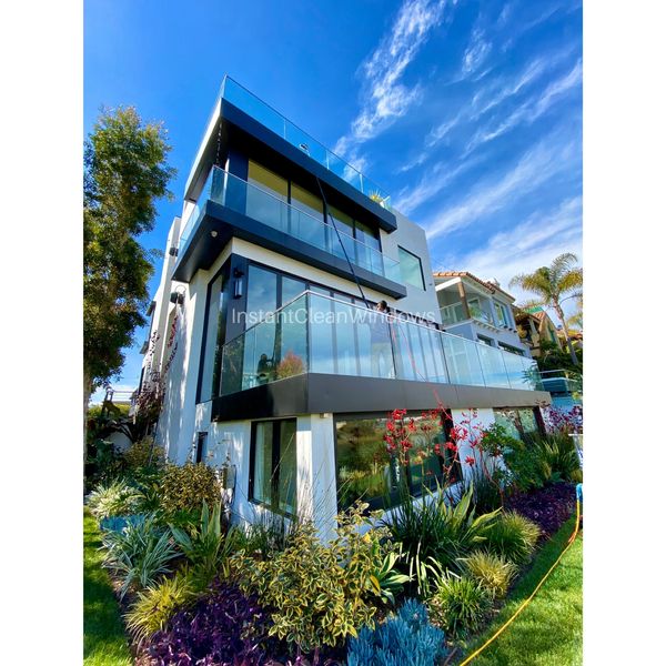 commercial window cleaning