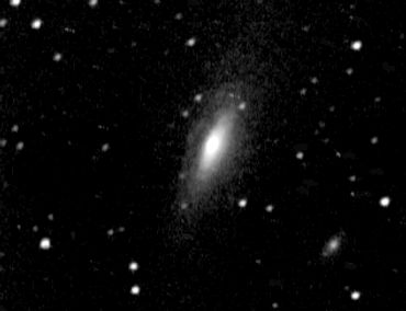 NGC 7335 (lower right) at mag 14.5,
NGC 7337 (upper right) at mag 15.2