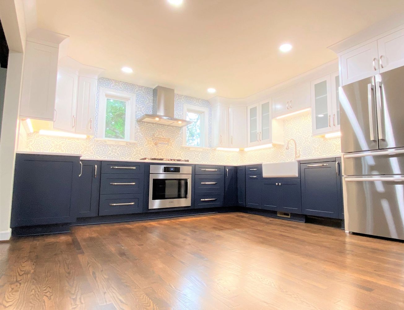Ebony Stephenson
Designs by Ebony
Designs by Ebony, LLC
Blue Cabinets
White Shaker
757