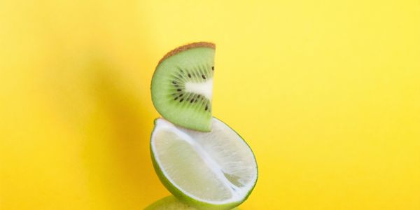 Fresh kiwi-lime and pear-yellow fruit