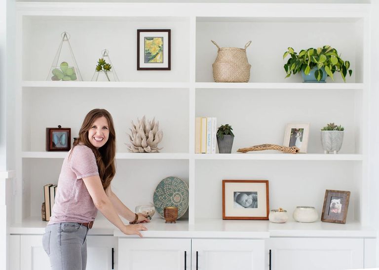 Professional organizing company with virtual services. Interior design, shelfscaping, organizing.